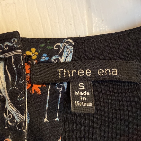 Three Ena Dress - Picture 3 of 4